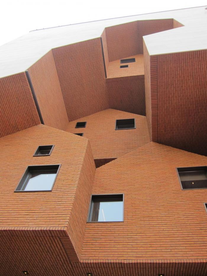 BIM建筑|村庄小房子堆砌于白色盒子中:韩国0914旗舰店 BIM建筑|村庄小房子堆砌于白色盒子中:韩国0914旗舰店