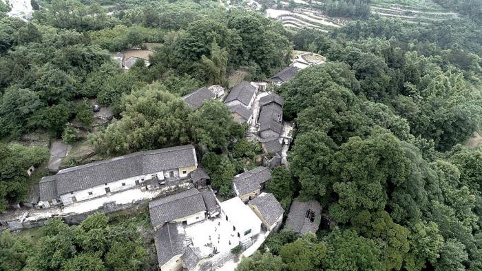 BIM建筑|百美村宿•拉毫石屋 / 原榀建筑事务所 BIM建筑|百美村宿•拉毫石屋 / 原榀建筑事务所