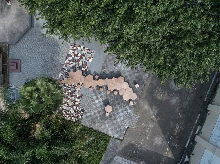 BIM建筑|城市搭建&乡村重生,“低技派”的胶合板的灵活运用 / ROOI BIM建筑|城市搭建&乡村重生,“低技派”的胶合板的灵活运用 / ROOI
