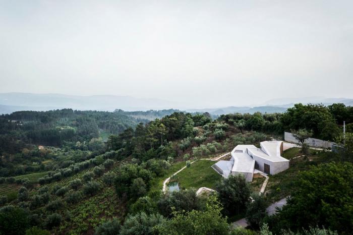 BIM建筑|眺望山谷,一座自由而安静的别墅 BIM建筑|眺望山谷,一座自由而安静的别墅