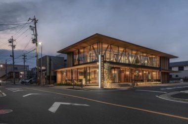 BIM建筑|温暖的透明度:名古屋外科诊所“Takenaka” / TSC Architects-BIM建筑网