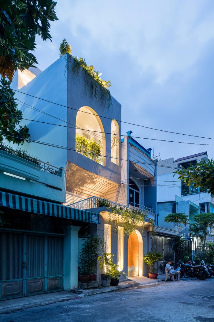 BIM建筑|绿植点缀垂直天井,活力与静谧美感的平衡:越南V别墅 BIM建筑|绿植点缀垂直天井,活力与静谧美感的平衡:越南V别墅