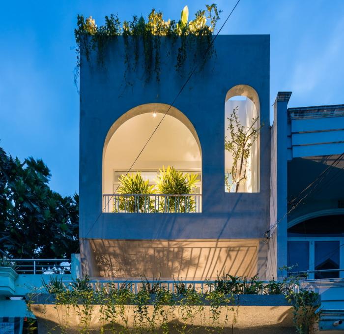 BIM建筑|绿植点缀垂直天井,活力与静谧美感的平衡:越南V别墅 BIM建筑|绿植点缀垂直天井,活力与静谧美感的平衡:越南V别墅