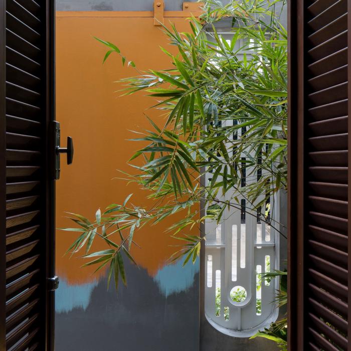 BIM建筑|绿植点缀垂直天井,活力与静谧美感的平衡:越南V别墅 BIM建筑|绿植点缀垂直天井,活力与静谧美感的平衡:越南V别墅