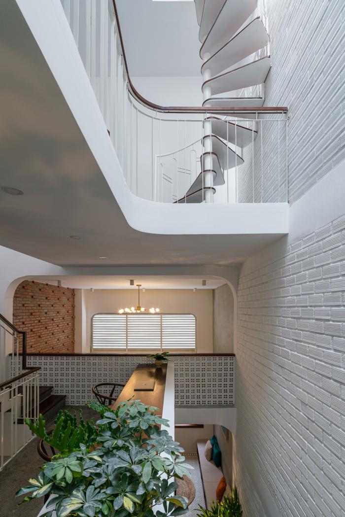 BIM建筑|绿植点缀垂直天井,活力与静谧美感的平衡:越南V别墅 BIM建筑|绿植点缀垂直天井,活力与静谧美感的平衡:越南V别墅