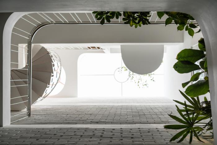 BIM建筑|绿植点缀垂直天井,活力与静谧美感的平衡:越南V别墅 BIM建筑|绿植点缀垂直天井,活力与静谧美感的平衡:越南V别墅