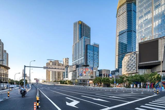 宁波外滩遇见小陆家嘴,绿地中心重塑甬城天际线 宁波外滩遇见小陆家嘴,绿地中心重塑甬城天际线