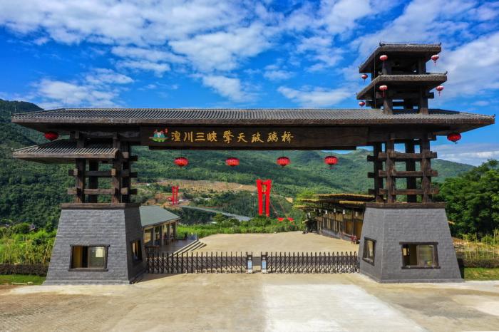 BIM建筑|苍宇镜廊,湟川三峡擎天玻璃桥 / 浙江大学建筑设计研究院 BIM建筑|苍宇镜廊,湟川三峡擎天玻璃桥 / 浙江大学建筑设计研究院