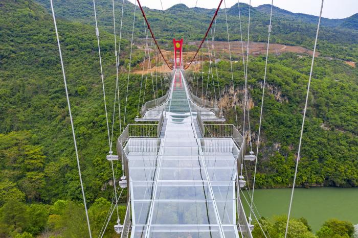 BIM建筑|苍宇镜廊,湟川三峡擎天玻璃桥 / 浙江大学建筑设计研究院 BIM建筑|苍宇镜廊,湟川三峡擎天玻璃桥 / 浙江大学建筑设计研究院