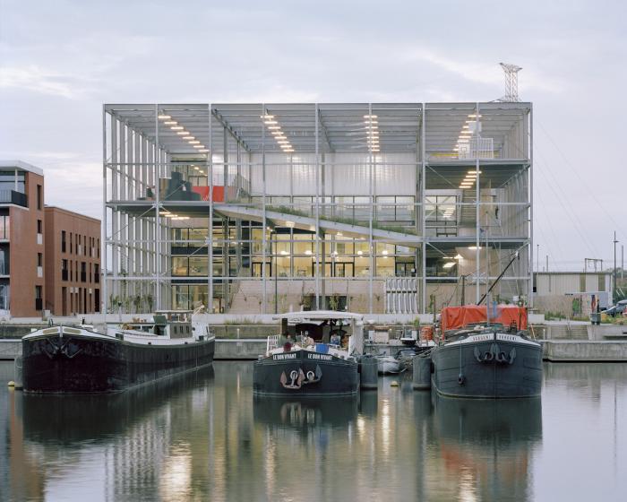 BIM建筑|比利时框架学校:一座活力社区公园 / Xaveer De Geyter Architects BIM建筑|比利时框架学校:一座活力社区公园 / Xaveer De Geyter Architects