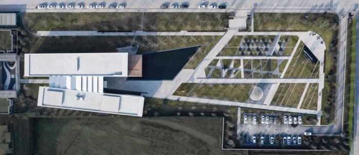 BIM建筑|一幅立体“至上主义”抽象画——西安绿地能源艺术中心 / 上海日清建筑设计 BIM建筑|一幅立体“至上主义”抽象画——西安绿地能源艺术中心 / 上海日清建筑设计