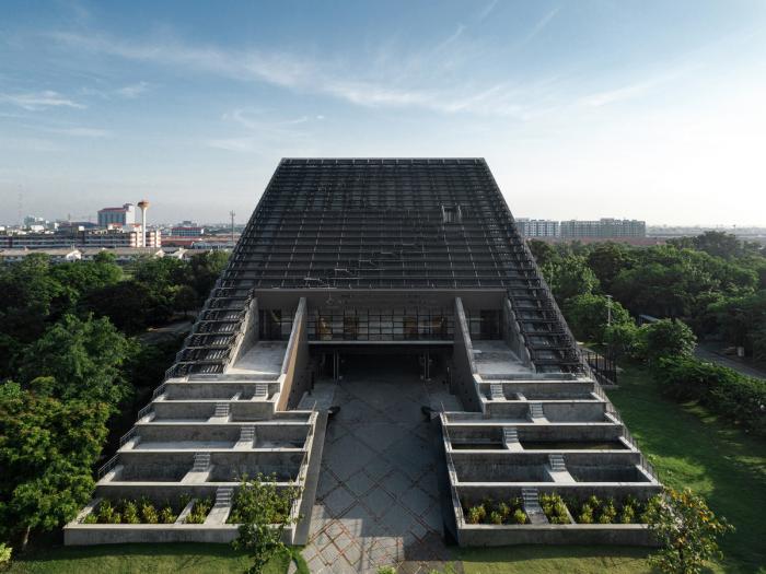 BIM建筑|泰国农业部金禧年博物馆,“倾倒”的大楼 / Plan Architect BIM建筑|泰国农业部金禧年博物馆,“倾倒”的大楼 / Plan Architect