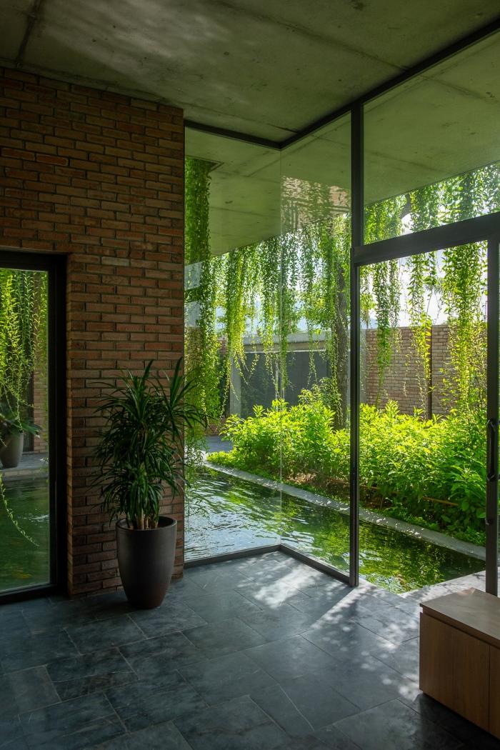 BIM建筑|闲赏庭院,静观游鱼:越南绿幕住宅 / HGAA BIM建筑|闲赏庭院,静观游鱼:越南绿幕住宅 / HGAA