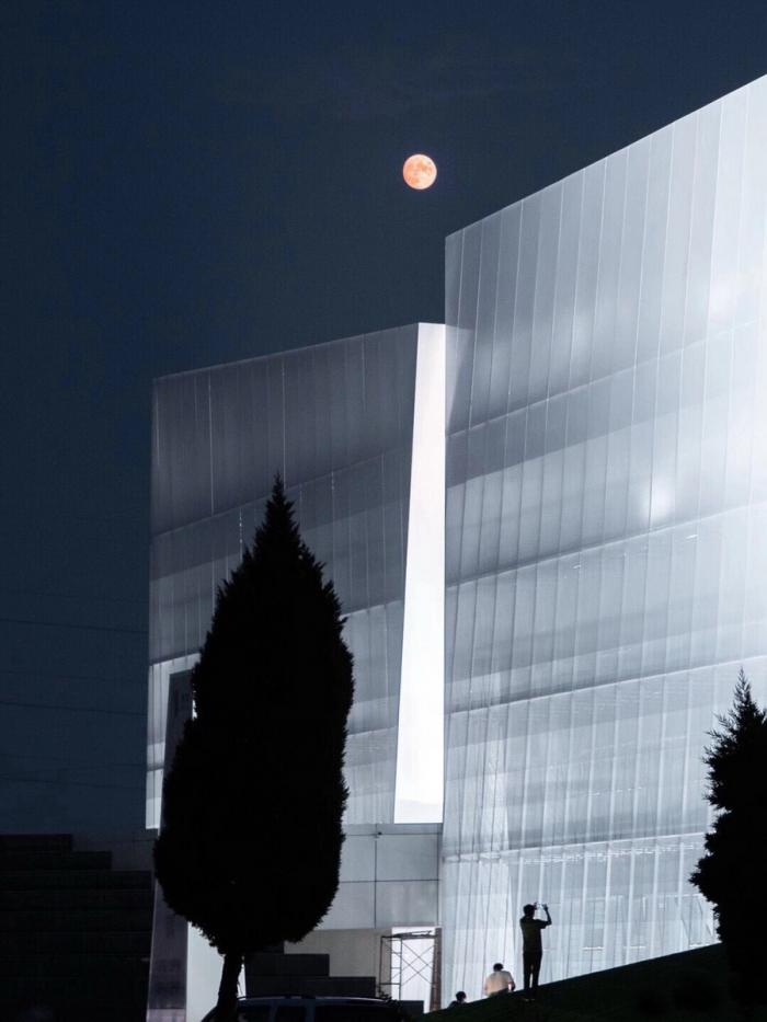 BIM建筑|荒野上的汉白玉——水发·信息小镇产业展示中心 / aoe|事建组 BIM建筑|荒野上的汉白玉——水发·信息小镇产业展示中心 / aoe|事建组