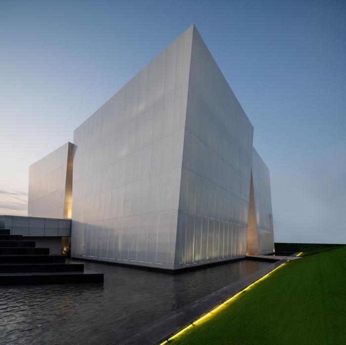 BIM建筑|荒野上的汉白玉——水发·信息小镇产业展示中心 / aoe|事建组 BIM建筑|荒野上的汉白玉——水发·信息小镇产业展示中心 / aoe|事建组