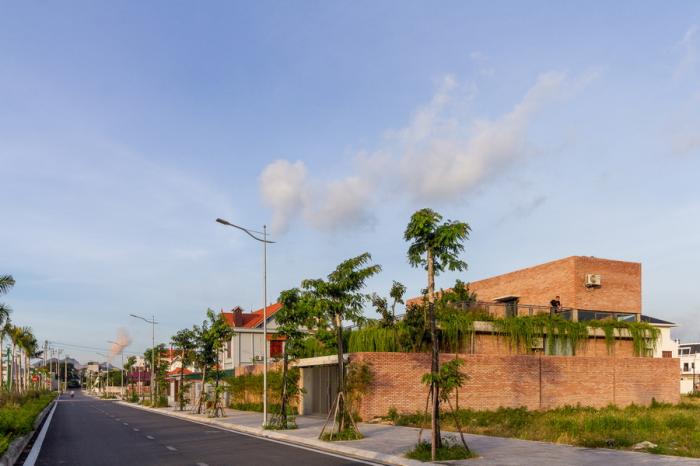 BIM建筑|闲赏庭院,静观游鱼:越南绿幕住宅 / HGAA BIM建筑|闲赏庭院,静观游鱼:越南绿幕住宅 / HGAA