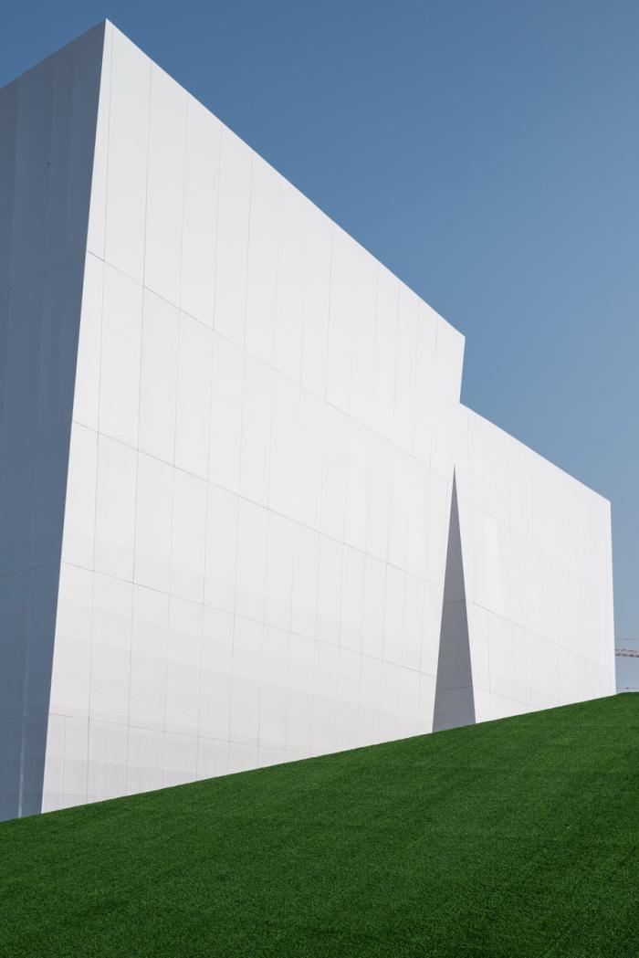 BIM建筑|荒野上的汉白玉——水发·信息小镇产业展示中心 / aoe|事建组 BIM建筑|荒野上的汉白玉——水发·信息小镇产业展示中心 / aoe|事建组