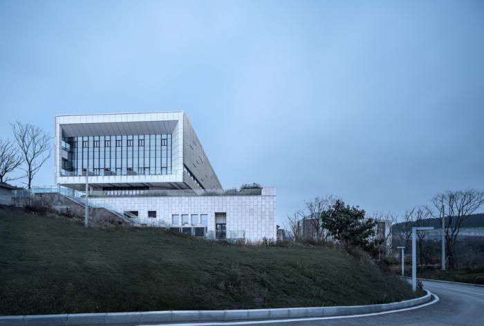 BIM建筑|版权云工作基地——国内首发国家数字音像传播服务平台 / 上海华都建筑规划设计 BIM建筑|版权云工作基地——国内首发国家数字音像传播服务平台 / 上海华都建筑规划设计