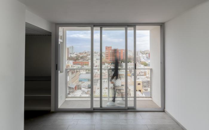 BIM建筑|卡塔马卡公寓,以诗与艺术点缀空白 / Carlos Alejandro Ciravegna BIM建筑|卡塔马卡公寓,以诗与艺术点缀空白 / Carlos Alejandro Ciravegna