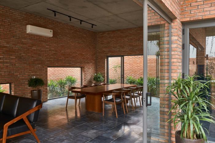 BIM建筑|闲赏庭院,静观游鱼:越南绿幕住宅 / HGAA BIM建筑|闲赏庭院,静观游鱼:越南绿幕住宅 / HGAA