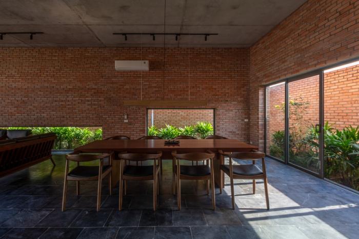 BIM建筑|闲赏庭院,静观游鱼:越南绿幕住宅 / HGAA BIM建筑|闲赏庭院,静观游鱼:越南绿幕住宅 / HGAA