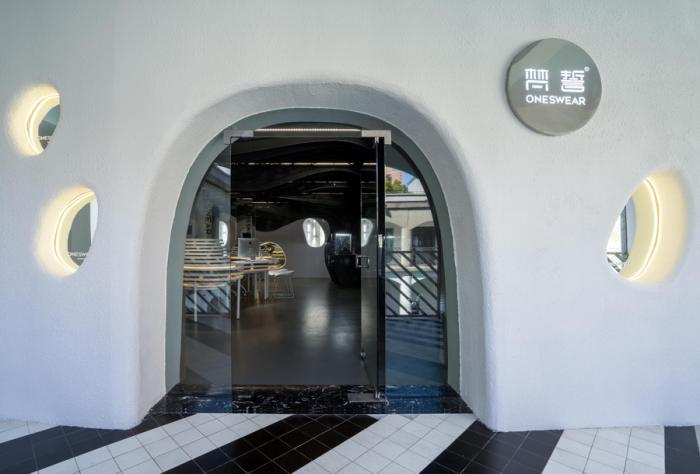 BIM建筑|梵誓珠宝上生新所店 / 平介设计 BIM建筑|梵誓珠宝上生新所店 / 平介设计