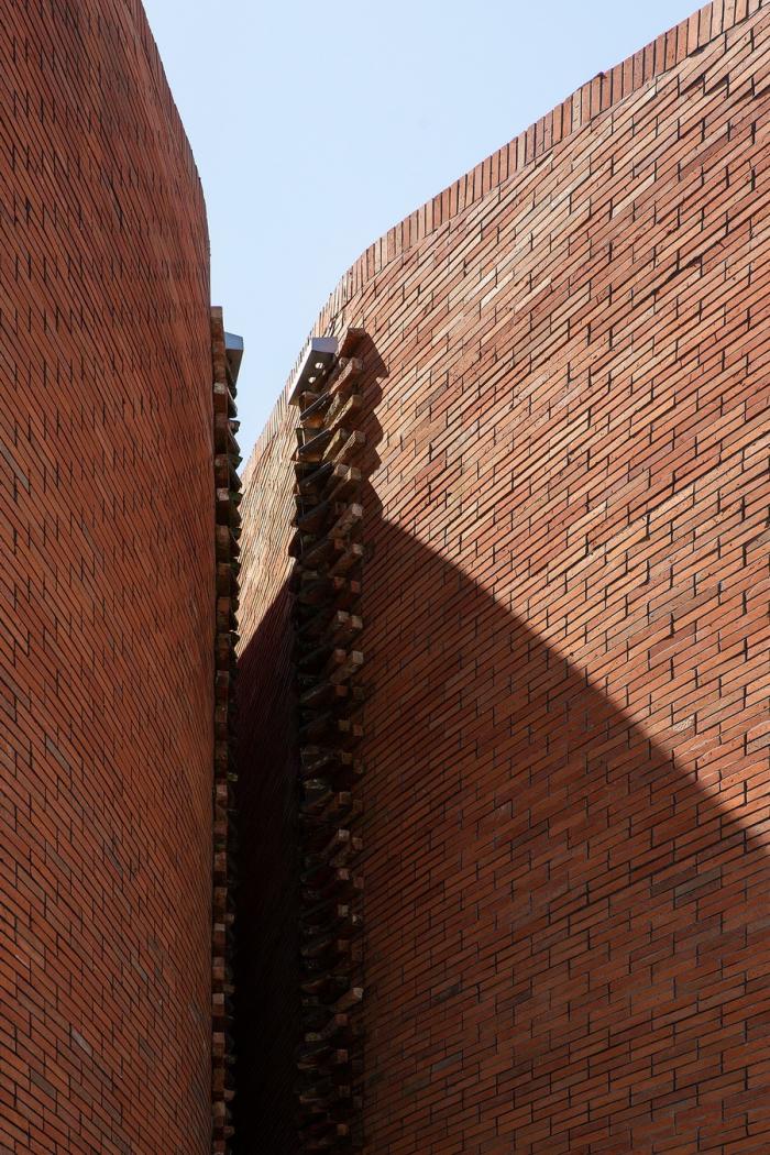 BIM建筑|陶仓艺术中心,嘉兴 / 裸筑更新 BIM建筑|陶仓艺术中心,嘉兴 / 裸筑更新