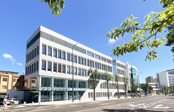 BIM建筑|深圳宝安区航城社区健康服务中心 / 深圳中海世纪建筑设计有限公司 BIM建筑|深圳宝安区航城社区健康服务中心 / 深圳中海世纪建筑设计有限公司
