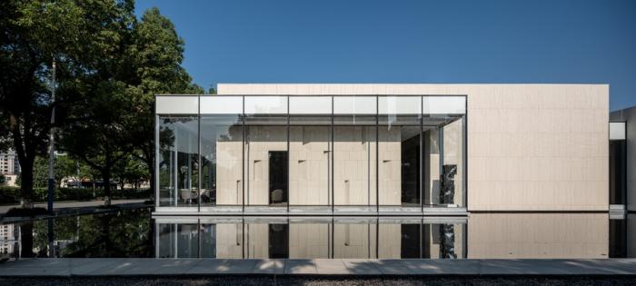 BIM建筑|十棵大香樟下的三进院子:未来城展示馆 / 孟凡浩-gad · line+ studio BIM建筑|十棵大香樟下的三进院子:未来城展示馆 / 孟凡浩-gad · line+ studio