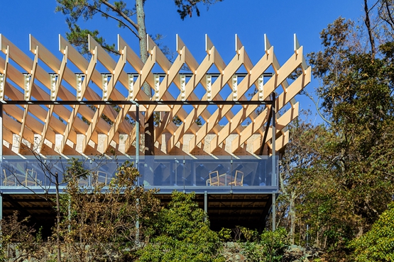 BIM建筑|隈研吾设计交叉木板屋顶的Mikuni Izukogen餐厅 BIM建筑|隈研吾设计交叉木板屋顶的Mikuni Izukogen餐厅