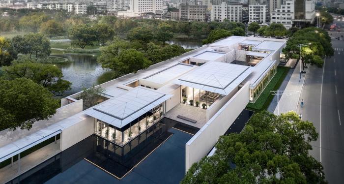 BIM建筑|十棵大香樟下的三进院子:未来城展示馆 / 孟凡浩-gad · line+ studio BIM建筑|十棵大香樟下的三进院子:未来城展示馆 / 孟凡浩-gad · line+ studio