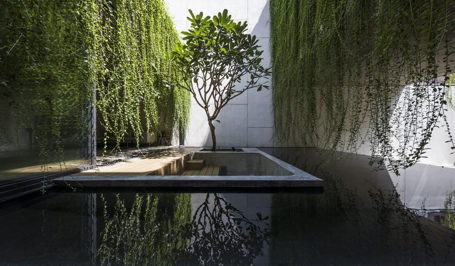 BIM建筑|越南Tan Dinh住宅,简居于“桥上” / MIA Design Studio BIM建筑|越南Tan Dinh住宅,简居于“桥上” / MIA Design Studio