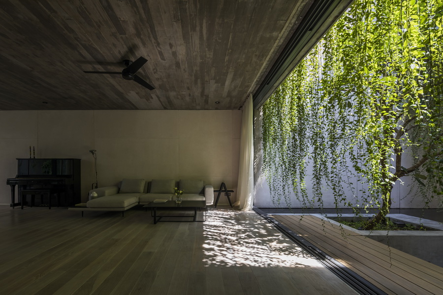 BIM建筑|越南Tan Dinh住宅,简居于“桥上” / MIA Design Studio BIM建筑|越南Tan Dinh住宅,简居于“桥上” / MIA Design Studio
