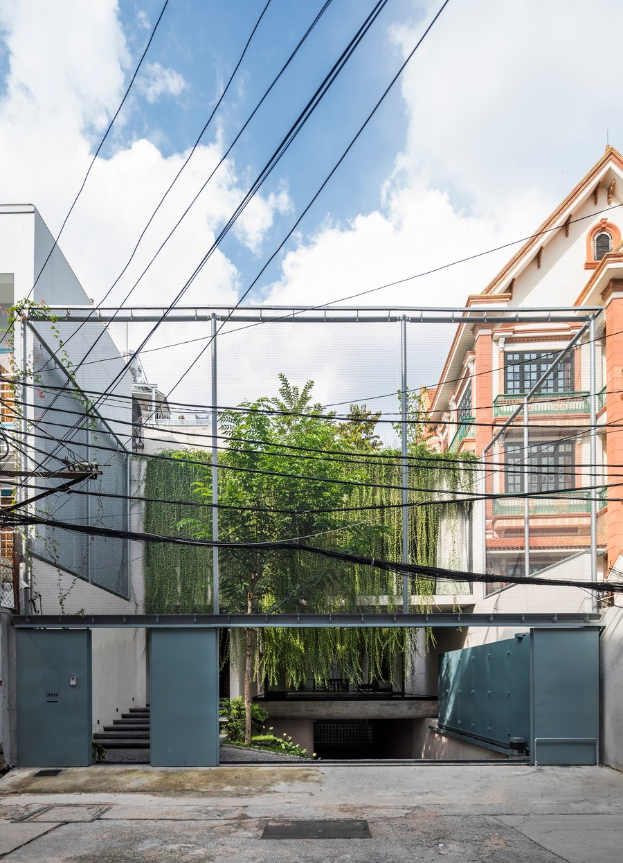 BIM建筑|越南Tan Dinh住宅,简居于“桥上” / MIA Design Studio BIM建筑|越南Tan Dinh住宅,简居于“桥上” / MIA Design Studio