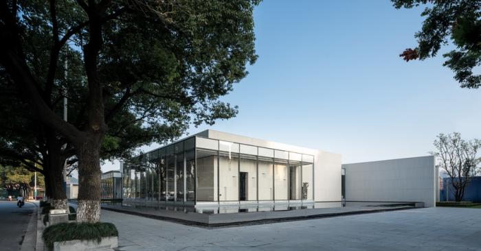 BIM建筑|十棵大香樟下的三进院子:未来城展示馆 / 孟凡浩-gad · line+ studio BIM建筑|十棵大香樟下的三进院子:未来城展示馆 / 孟凡浩-gad · line+ studio