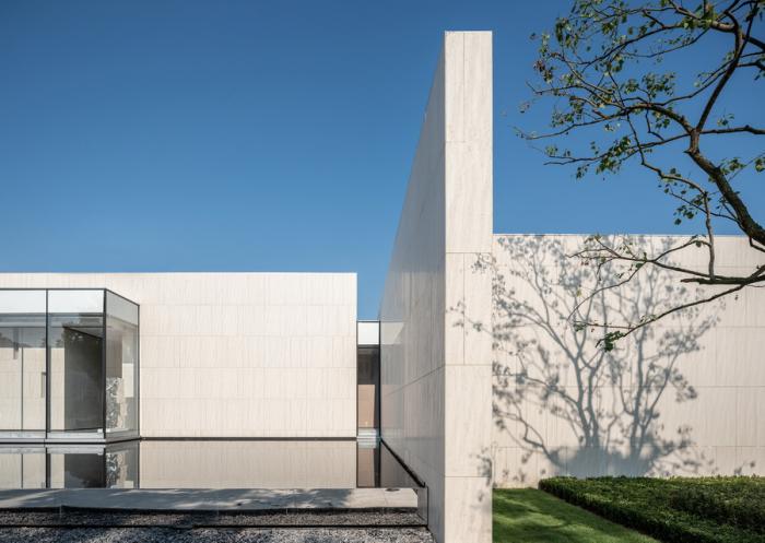 BIM建筑|十棵大香樟下的三进院子:未来城展示馆 / 孟凡浩-gad · line+ studio BIM建筑|十棵大香樟下的三进院子:未来城展示馆 / 孟凡浩-gad · line+ studio