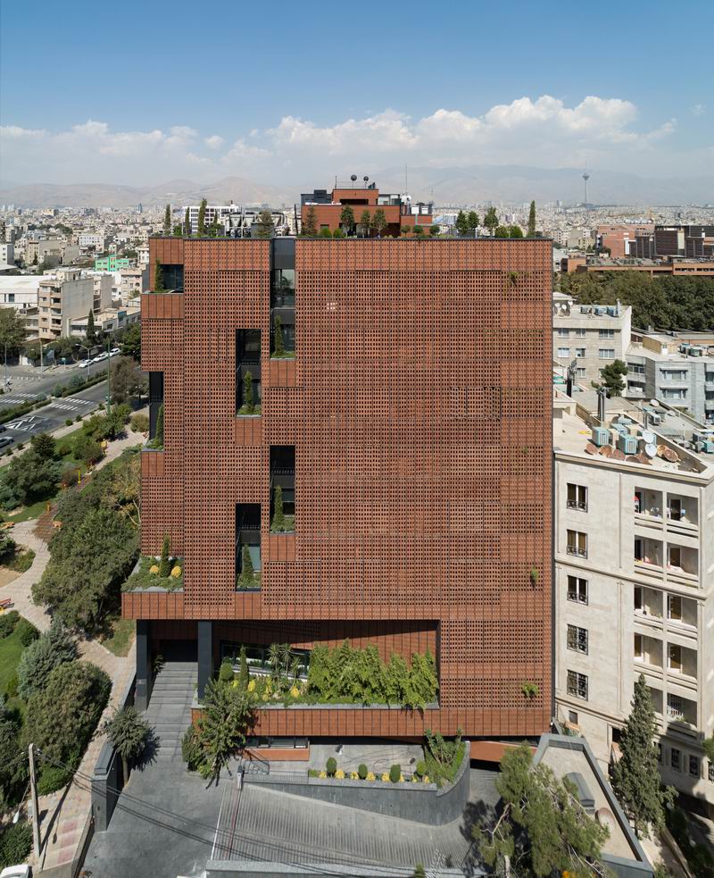 BIM建筑|砖石结构像素化装饰 | 谢里夫理工大学办公楼 BIM建筑|砖石结构像素化装饰 | 谢里夫理工大学办公楼