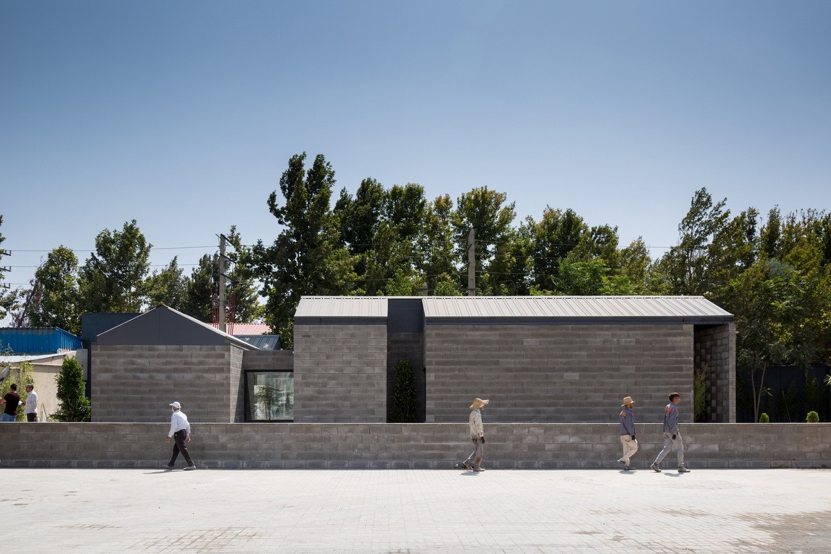 BIM建筑|Aptus 工厂展厅,庭院与光影之歌 / Hooba Design BIM建筑|Aptus 工厂展厅,庭院与光影之歌 / Hooba Design