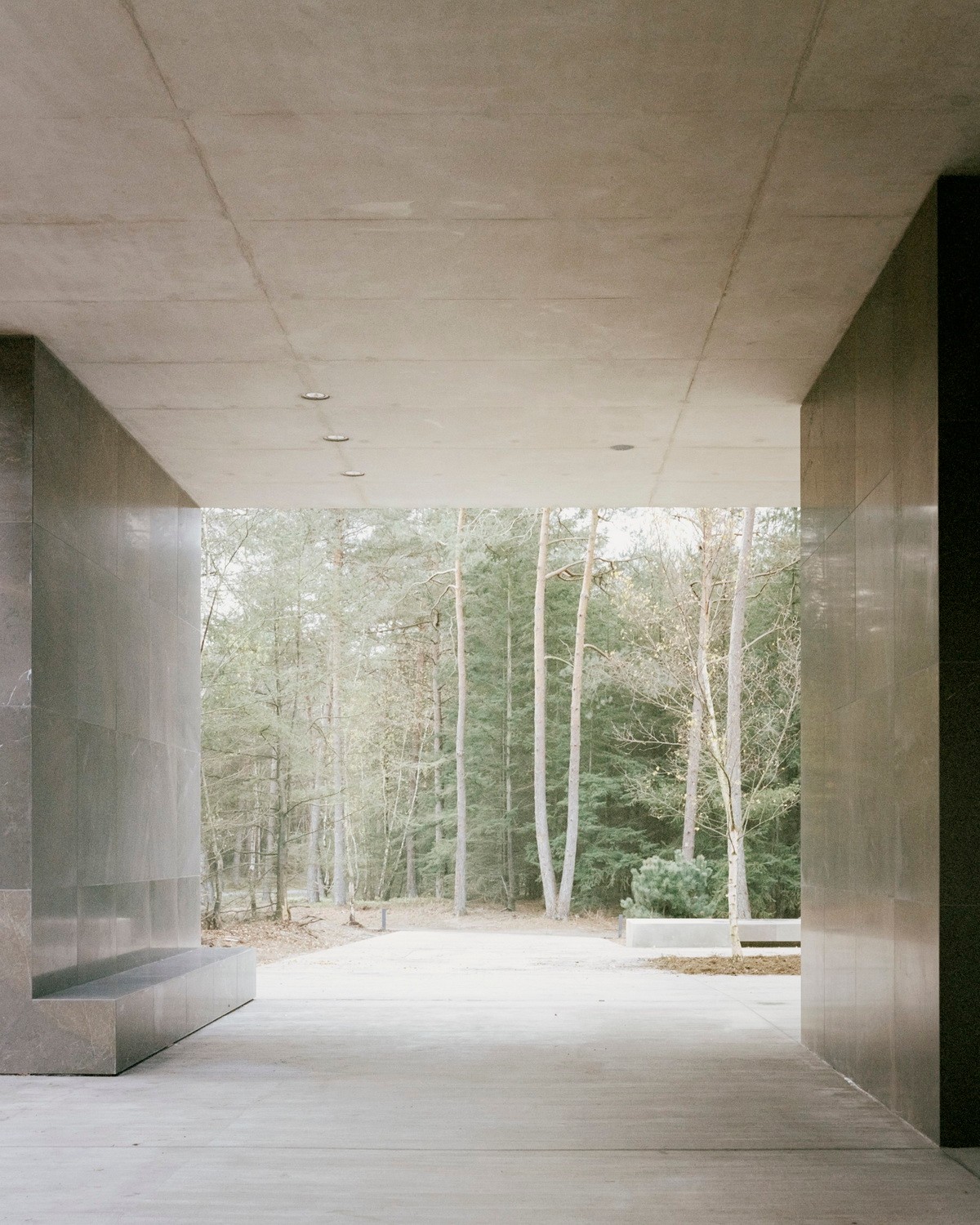 BIM建筑|荷兰受害者纪念堂“卢嫩馆”,消隐而平和 / KAAN Architecten BIM建筑|荷兰受害者纪念堂“卢嫩馆”,消隐而平和 / KAAN Architecten