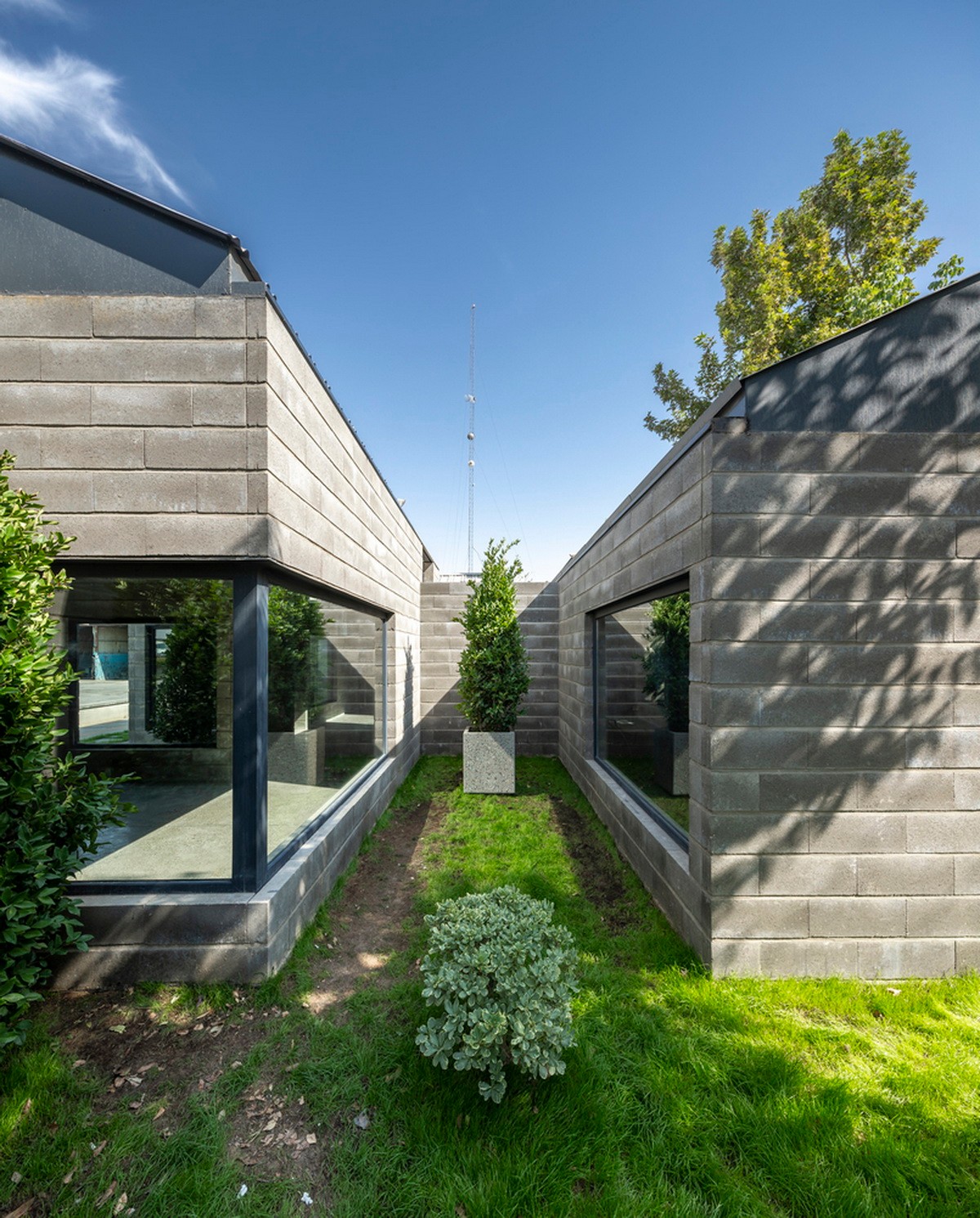 BIM建筑|Aptus 工厂展厅,庭院与光影之歌 / Hooba Design BIM建筑|Aptus 工厂展厅,庭院与光影之歌 / Hooba Design