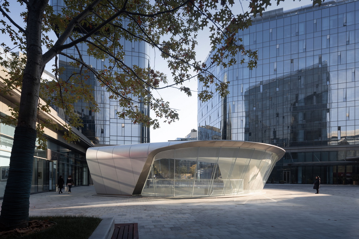 BIM建筑|上海虹桥首个当代艺术馆:一只“机翼”,跳脱于方盒子城市肌理 / 三益设计 BIM建筑|上海虹桥首个当代艺术馆:一只“机翼”,跳脱于方盒子城市肌理 / 三益设计