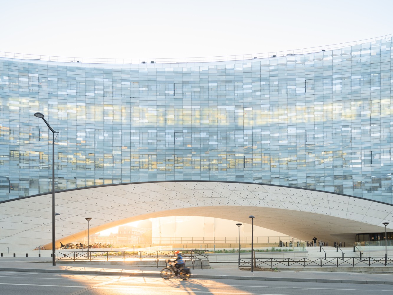 BIM建筑|挪威事务所Snøhetta将雪一般的建筑搬到了巴黎 | 世界报巴黎总部 BIM建筑|挪威事务所Snøhetta将雪一般的建筑搬到了巴黎 | 世界报巴黎总部