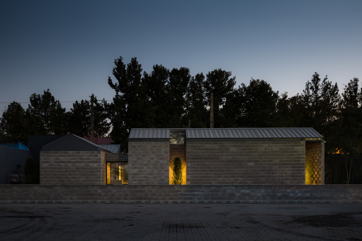 BIM建筑|Aptus 工厂展厅,庭院与光影之歌 / Hooba Design BIM建筑|Aptus 工厂展厅,庭院与光影之歌 / Hooba Design