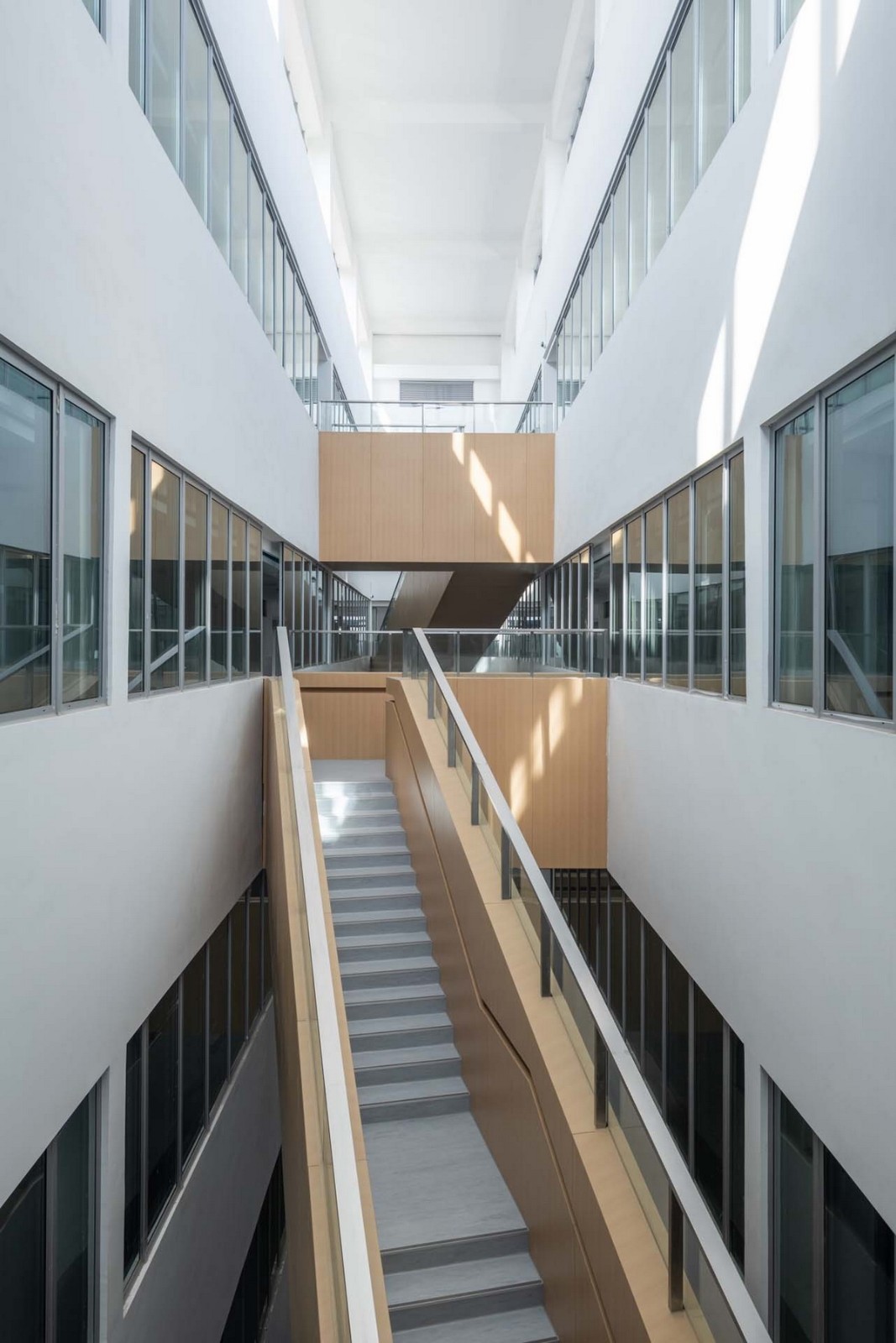 BIM建筑|华东师范大学第二附属中学前滩学校及冰厂田前滩幼儿园 / 致正建筑工作室+大正建筑事务所 BIM建筑|华东师范大学第二附属中学前滩学校及冰厂田前滩幼儿园 / 致正建筑工作室+大正建筑事务所