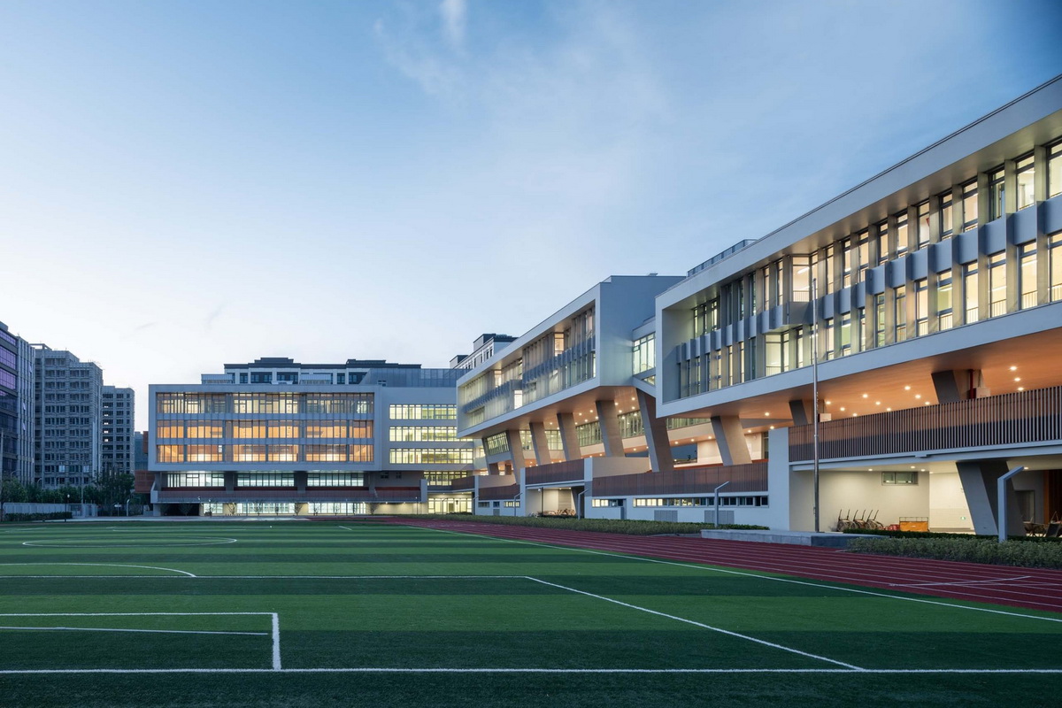 BIM建筑|华东师范大学第二附属中学前滩学校及冰厂田前滩幼儿园 / 致正建筑工作室+大正建筑事务所 BIM建筑|华东师范大学第二附属中学前滩学校及冰厂田前滩幼儿园 / 致正建筑工作室+大正建筑事务所