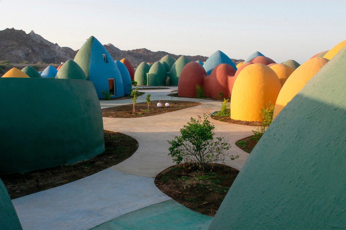 BIM建筑|霍尔木兹岛“存在感”系列:Majara居住区 / ZAV Architects BIM建筑|霍尔木兹岛“存在感”系列:Majara居住区 / ZAV Architects