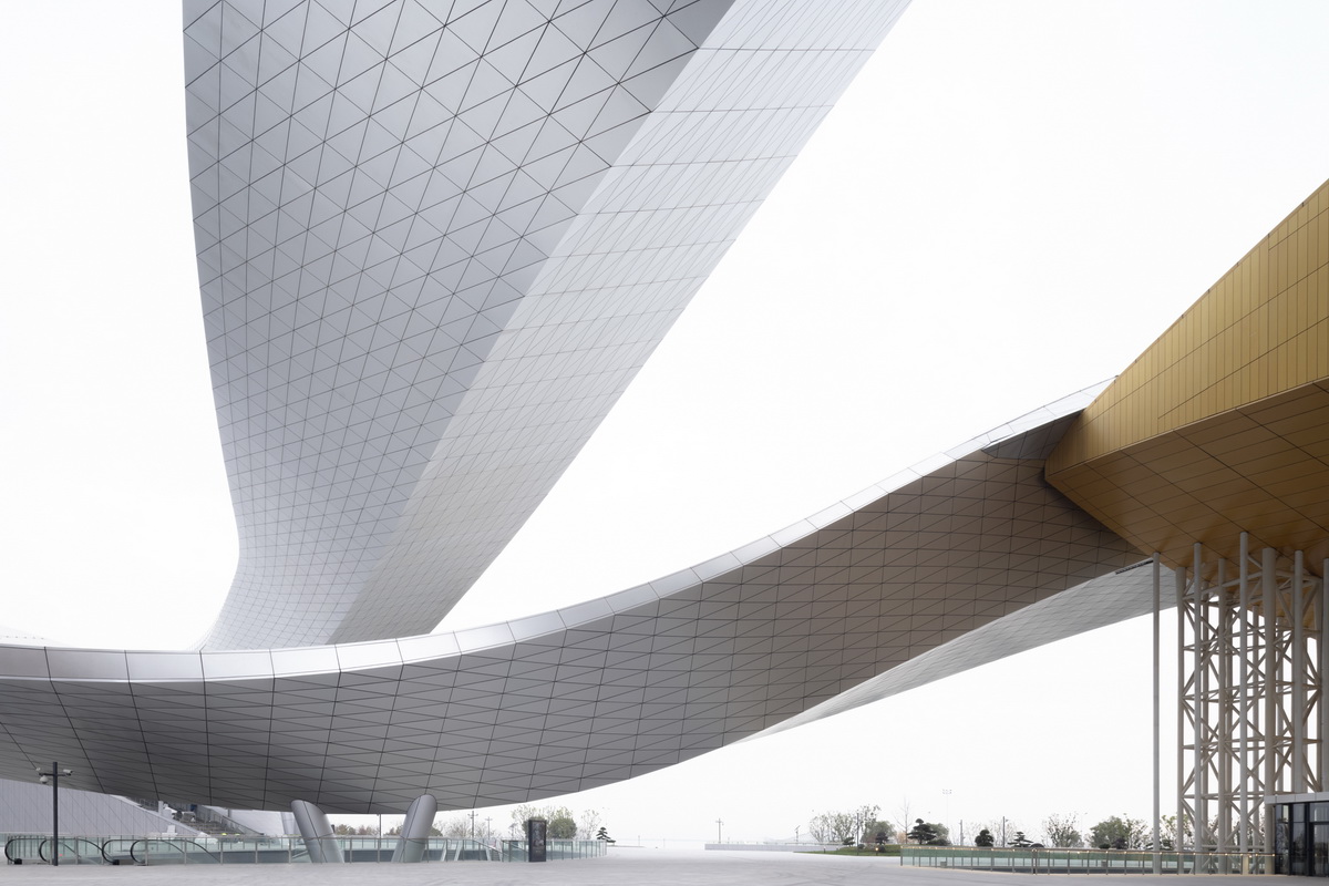 BIM建筑|苏州湾大剧院:太湖之畔的“飘带” / 克里斯蒂安·德·包赞巴克 BIM建筑|苏州湾大剧院:太湖之畔的“飘带” / 克里斯蒂安·德·包赞巴克