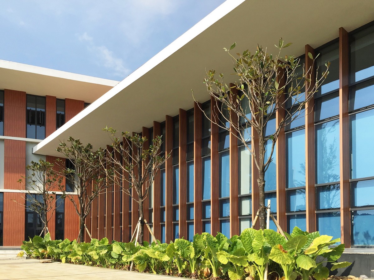 BIM建筑|广西贺州市.平桂档案馆——简洁至上 / 广西中盛建筑设计有限公司 BIM建筑|广西贺州市.平桂档案馆——简洁至上 / 广西中盛建筑设计有限公司
