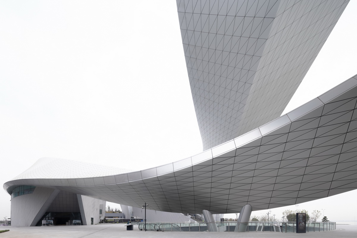 BIM建筑|苏州湾大剧院:太湖之畔的“飘带” / 克里斯蒂安·德·包赞巴克 BIM建筑|苏州湾大剧院:太湖之畔的“飘带” / 克里斯蒂安·德·包赞巴克