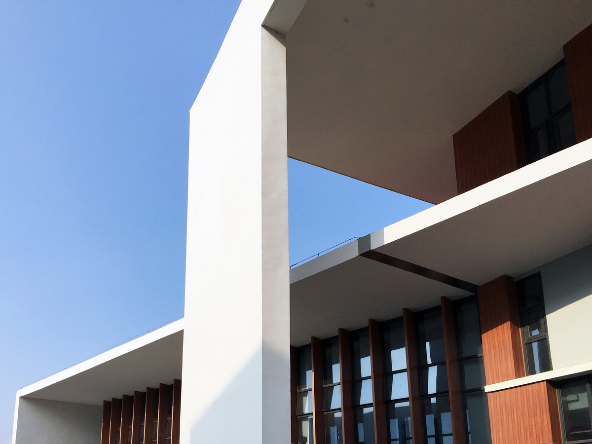 BIM建筑|广西贺州市.平桂档案馆——简洁至上 / 广西中盛建筑设计有限公司 BIM建筑|广西贺州市.平桂档案馆——简洁至上 / 广西中盛建筑设计有限公司